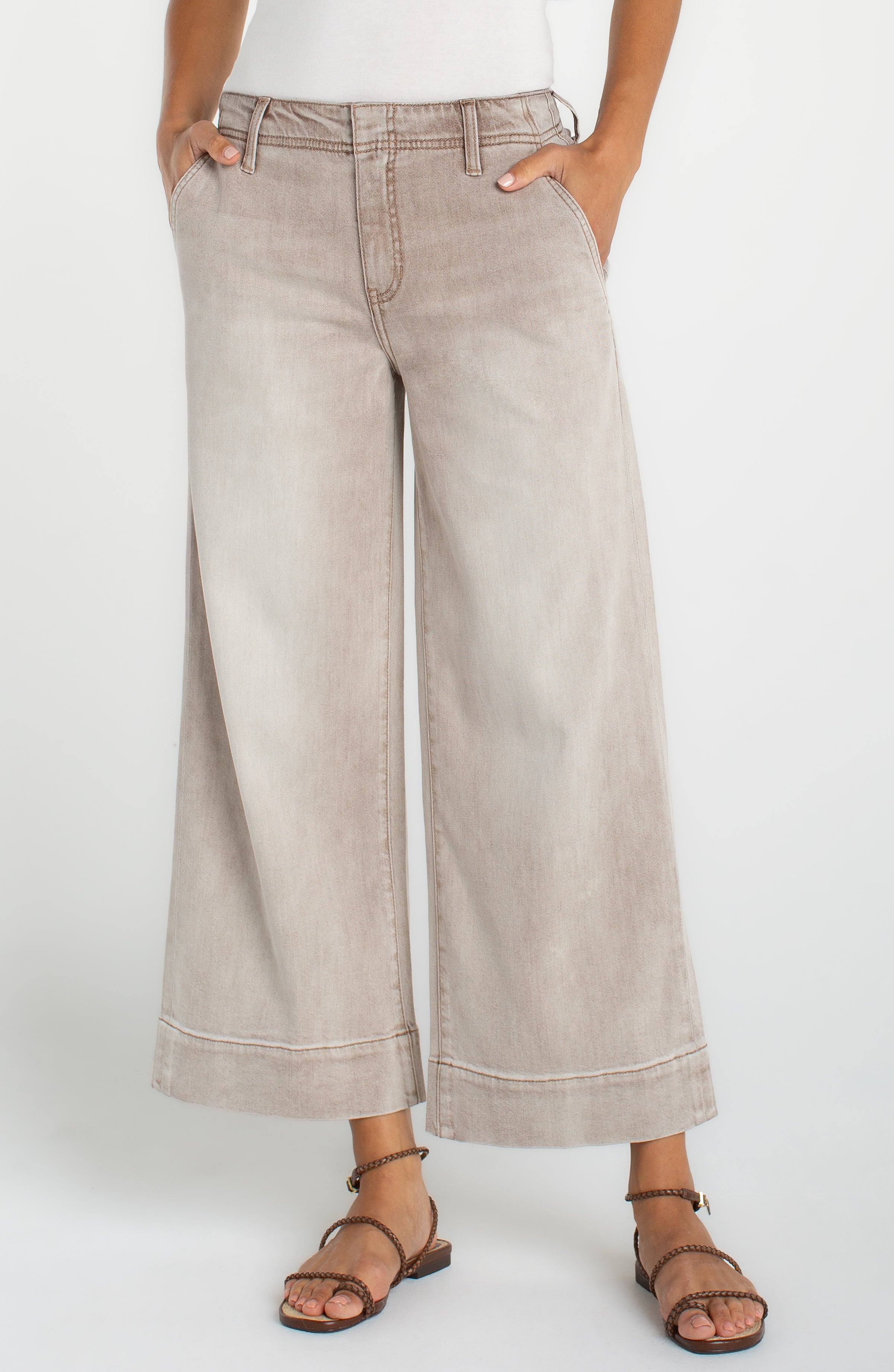 Image of THE WEEKENDER CROP WIDE LEG