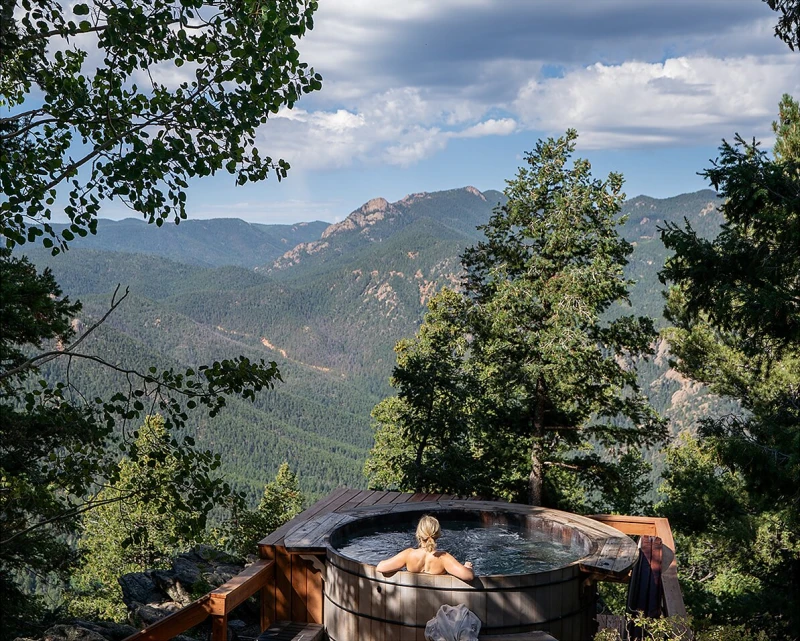 The Broadmoor Cloud Camp: 28% Off Stays