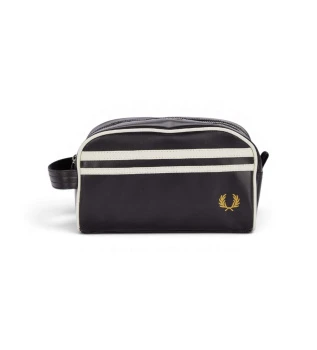 laurel-wreath-black-toiletry-bag
