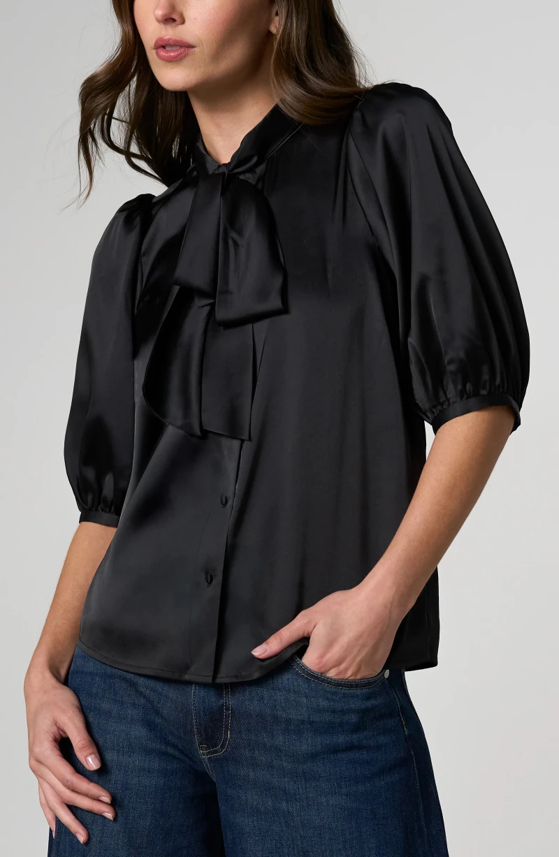 Image of ELBOW LENGTH PUFF SLEEVE WOVEN TOP
