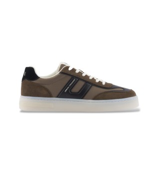 brown-tennis-shoes