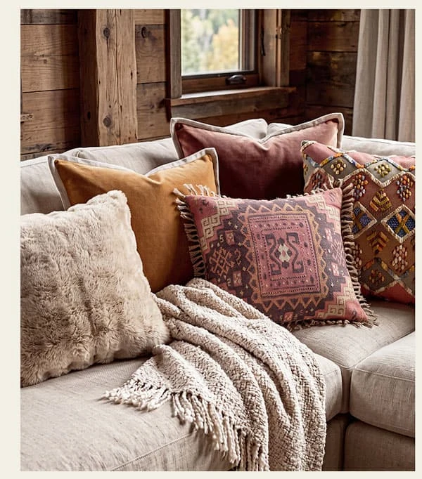 Pillows & Throws