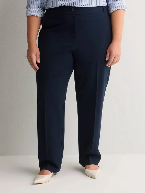 Curvy Savvy II Straight Leg