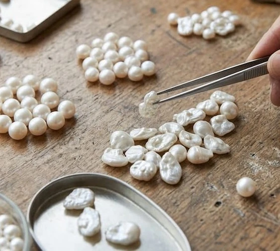 Behind the Scenes | We Select Each Pearl by Hand
