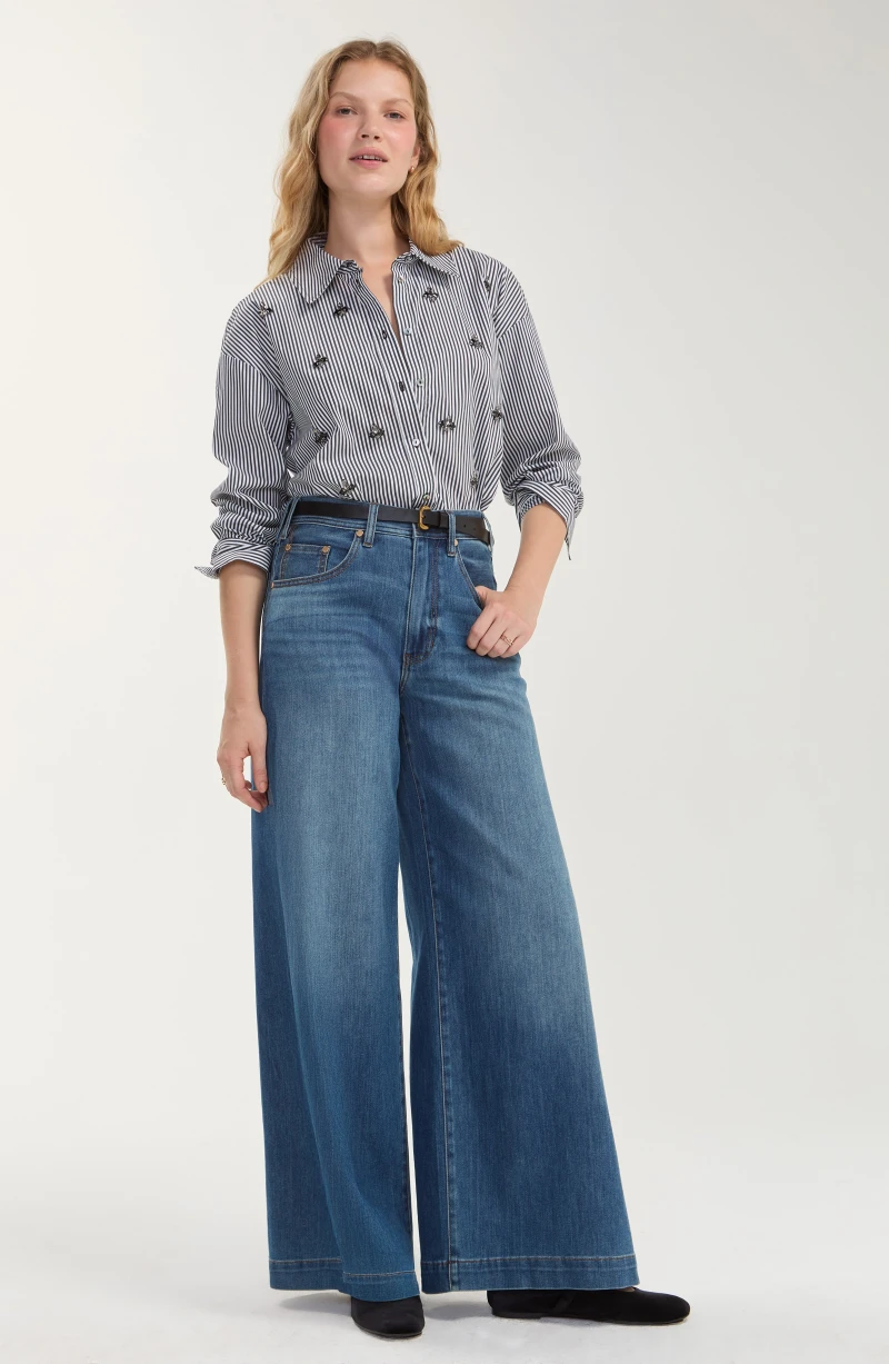 Image of LONG SLEEVE BUTTON FRONT WOVEN SHIRT W/ EMBELLISHMENT